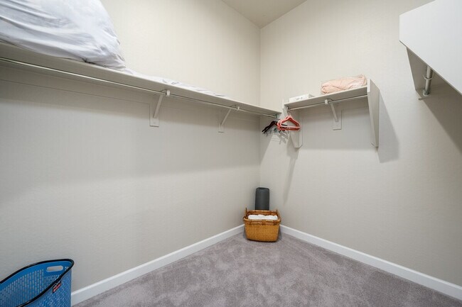 Building Photo - 5972 E Sinclair St