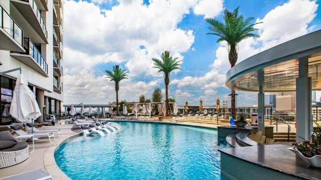 Building Photo - 2850 Fannin St