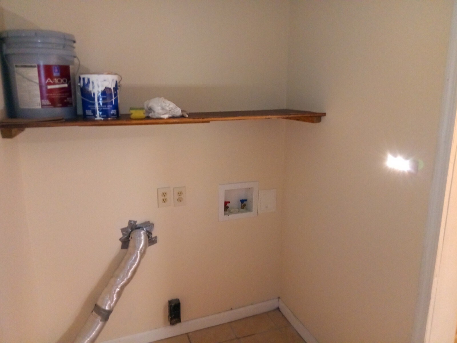 Building Photo - 2723 Memorial Dr SE