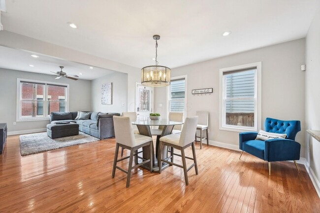 Building Photo - 565 Lathrop St