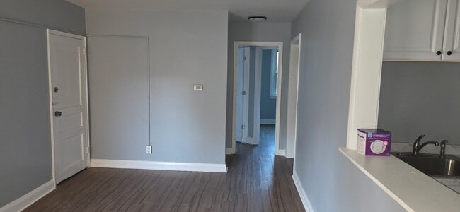 Building Photo - 6935 Reisterstown Rd