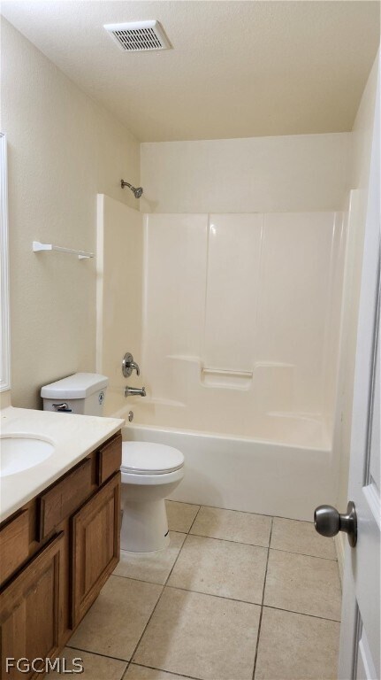 Building Photo - 2145 Fairway Dr