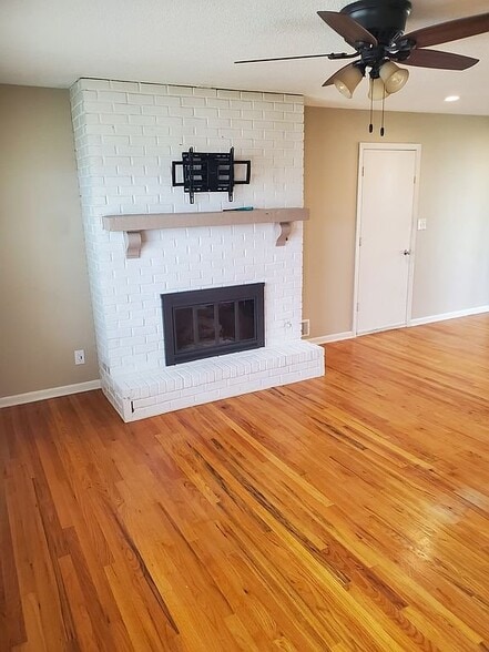 Building Photo - 3200 NE 66th Terrace