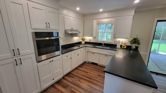 Building Photo - 4 bed, 2.5 Bath Home Available in Sugar Creek