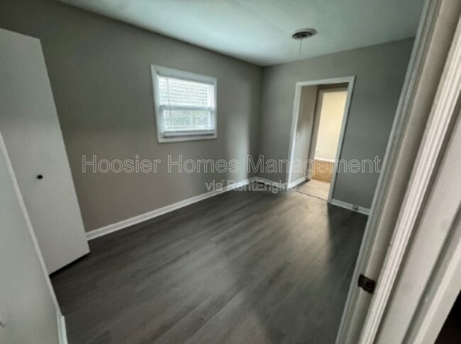 Building Photo - 1023 E Dixon St