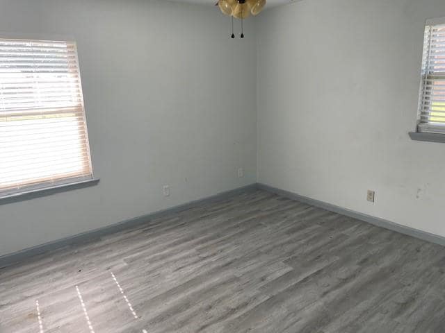 Building Photo - 829 N Ave B