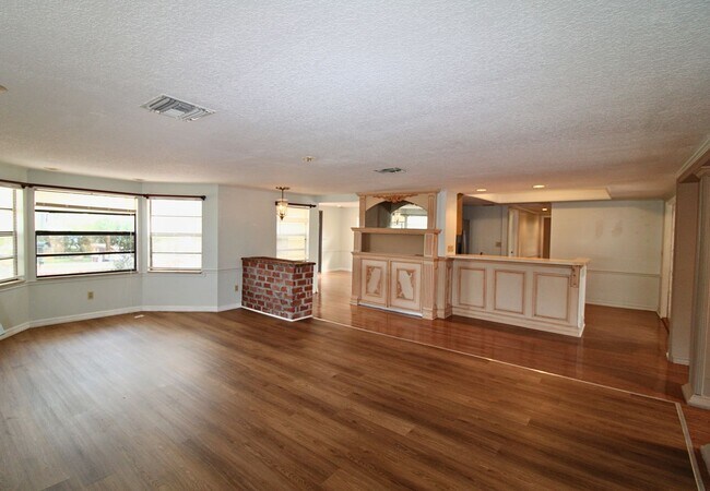 Building Photo - Stunning 3-Bed, 2-Bath Spanish-Inspired Custom Home with Elegant Gardens & Fountains