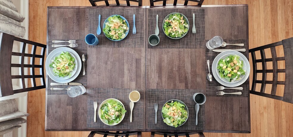 Family-Ready Dining Setup - 1901 -2301 Fillmore Street NE Minneapolis, MN 55418
