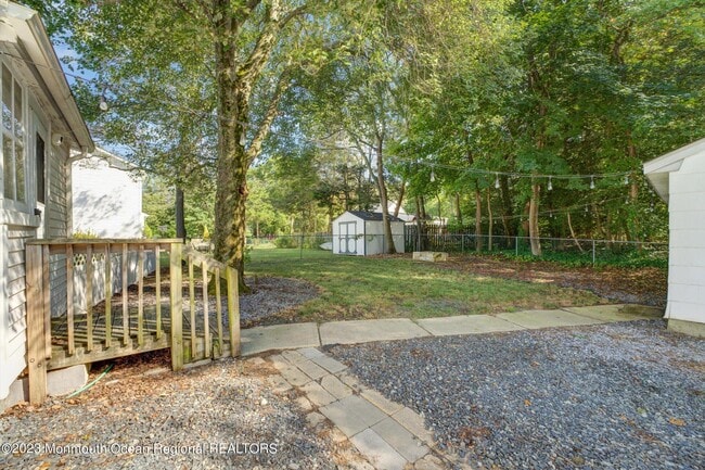 Building Photo - 446 E Arverne Ave