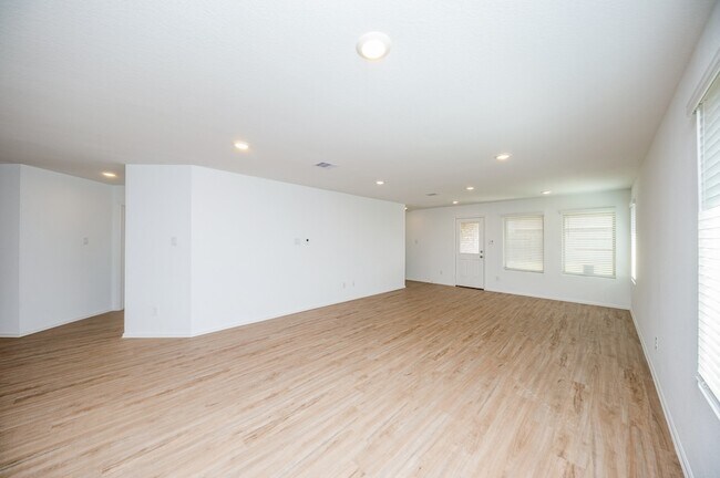 Building Photo - 27122 River Birch Ridge Dr
