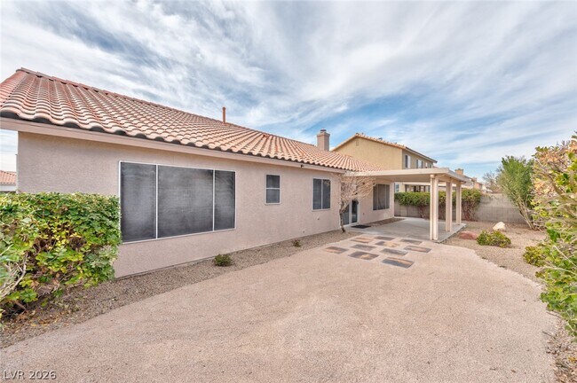 Building Photo - 8880 Wallaby Ln