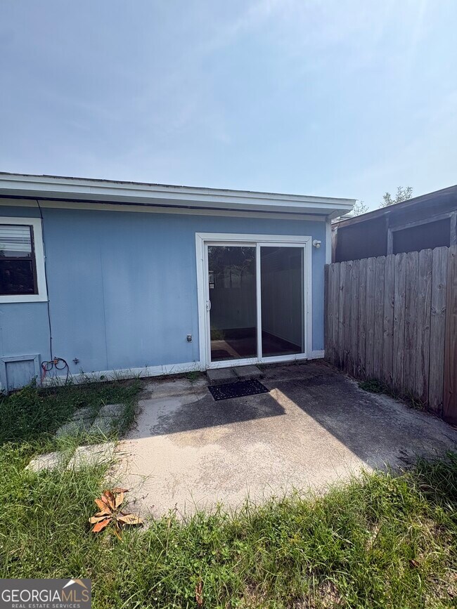 Building Photo - 502 Chateau Cir