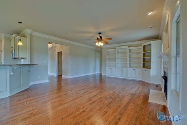 Building Photo - 4905 Saddle Ridge Dr SE