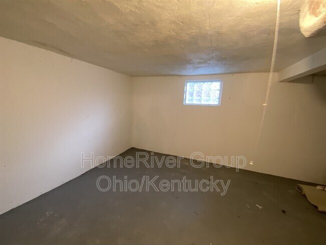 Building Photo - 2644 Knight Ave