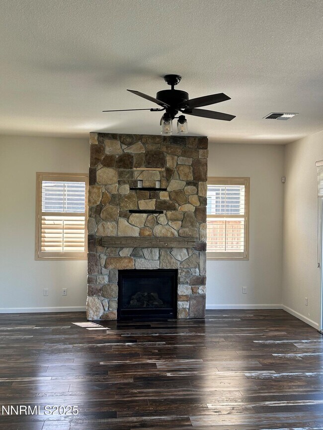 Building Photo - 3030 Bonfire Ln