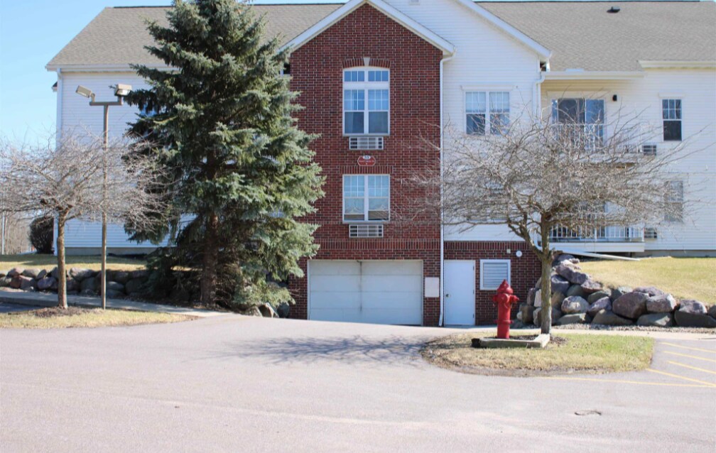 Building Photo - 33A Grand Canyon Dr