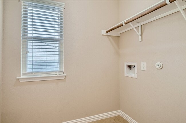 Building Photo - Comfortable & Functional One-Story Living with Bright Open Layout and Spacious Bedrooms