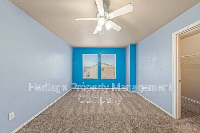 Building Photo - 915 Ridingate Farm