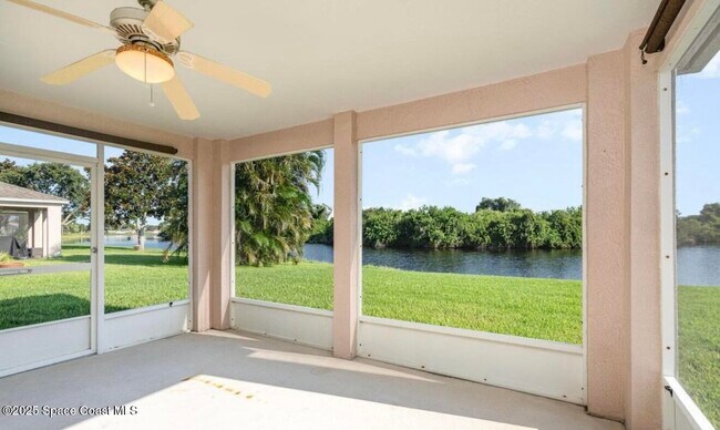 Building Photo - 1964 Bayhill Dr