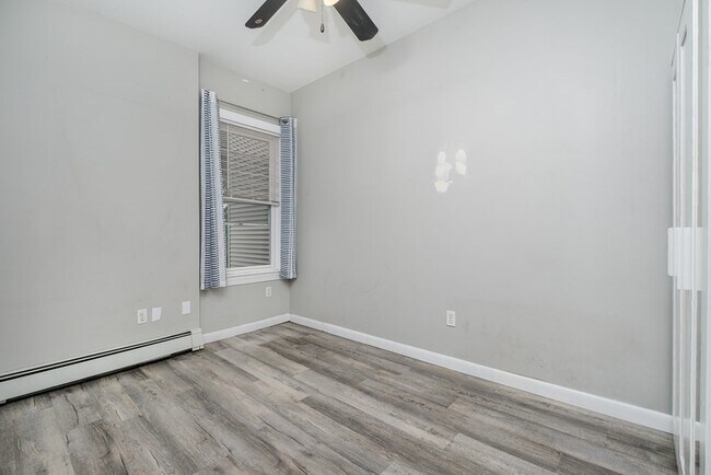 Building Photo - 17 O St