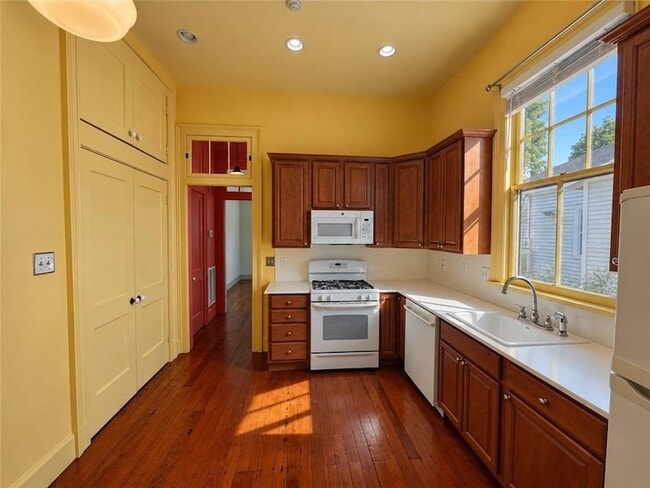 Building Photo - 442 Friscoville Ave