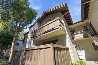 Building Photo - 22719 Lakeway Dr