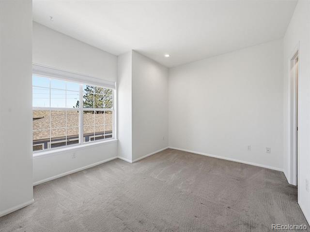 Building Photo - 7470 Singing Hills Dr