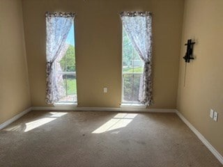 Building Photo - 2027 Balmoral Dr