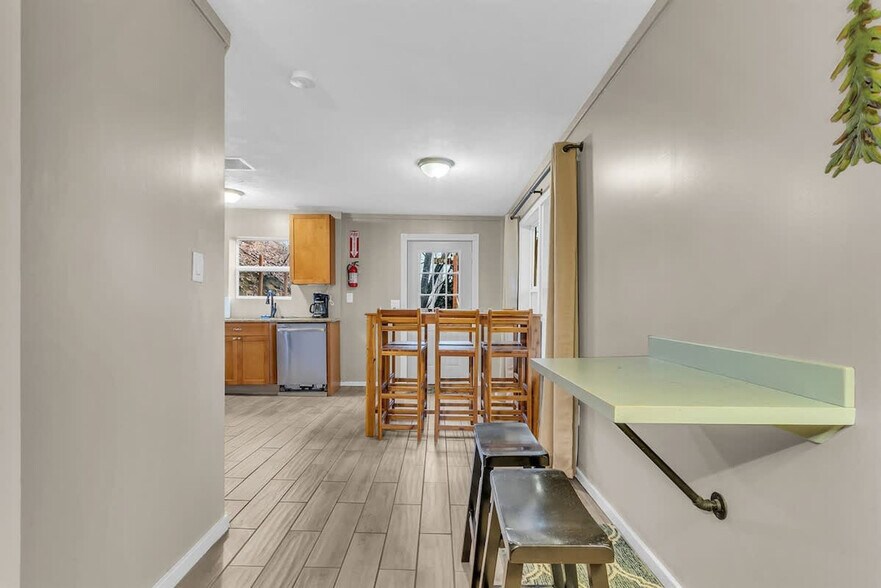 Building Photo - 903 Heiden Ct