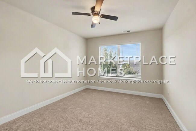 Building Photo - 6121 Hickory Ln Dr