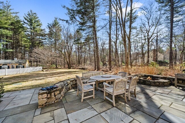 Building Photo - 71 Old Pickard Rd