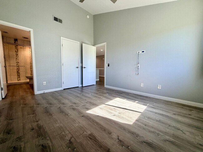 Building Photo - AVAILABLE NOW! BEAUTIFUL 2-Bedroom 2 -bathroom Condo in La Quinta Palms!
