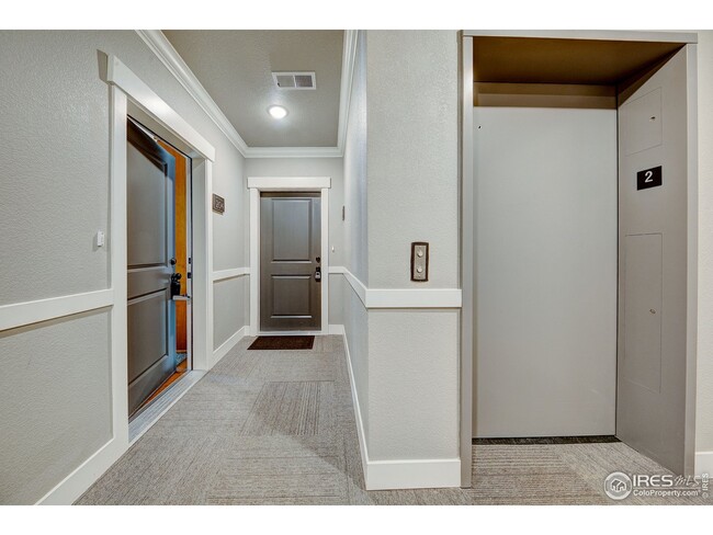 Building Photo - 4662 Hahns Peak Dr