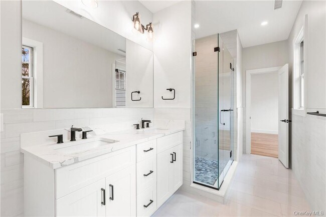 Building Photo - 35 Summit Ave