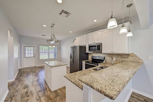 Building Photo - 12738 Lake Conroe Hills Dr