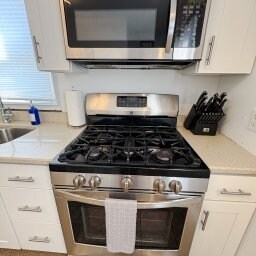 Building Photo - 319 S Porter St