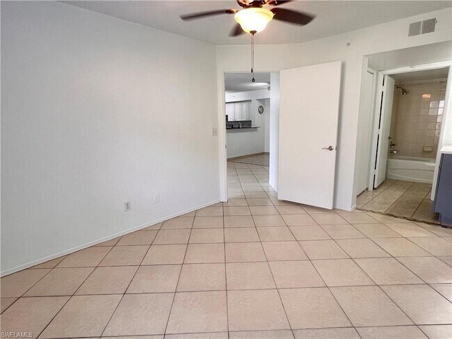 Building Photo - 8235 Ibis Club Dr