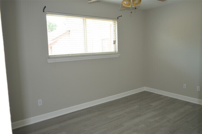Building Photo - 12203 Wild Pine Dr