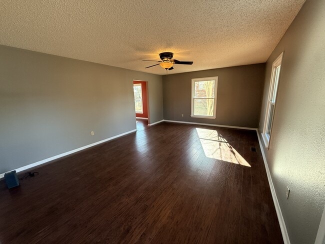 Building Photo - 151 Cherokee Dr