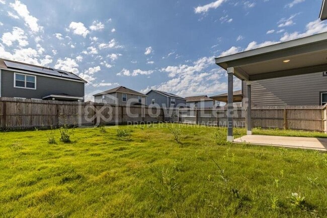 Building Photo - 2433 Ayers Dr