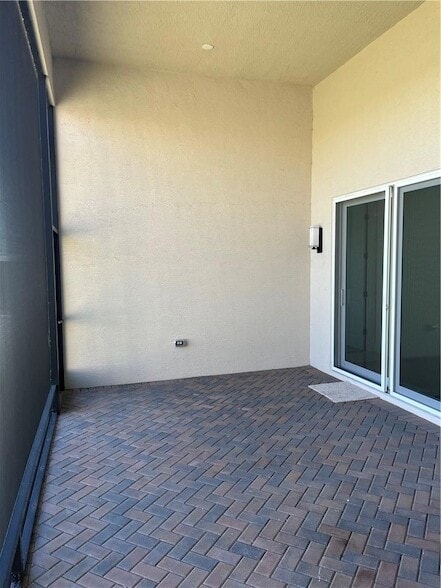 Building Photo - 11965 SW Sandy Bay Cir