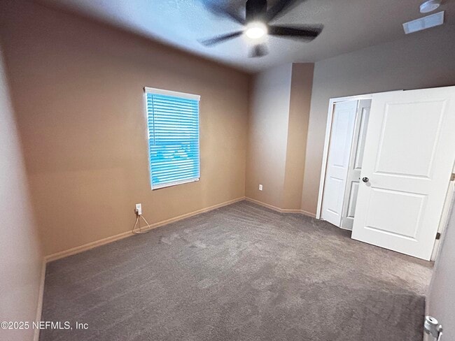 Building Photo - 379 Annies Pl