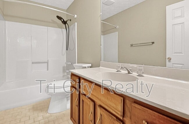 Building Photo - 404 Topaz Trail