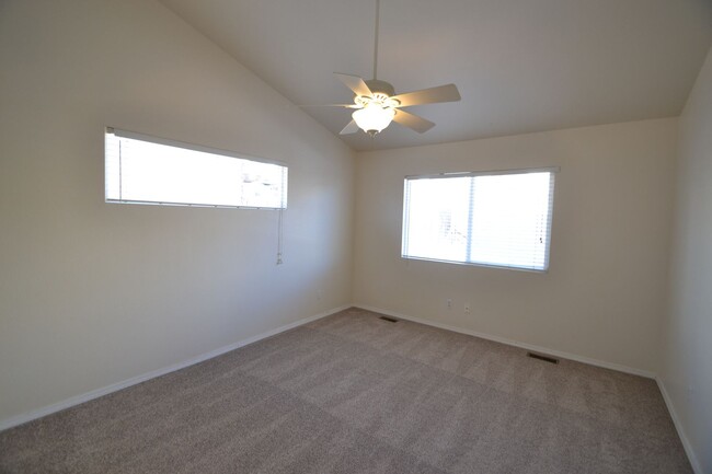 Building Photo - 4 Bed Ranch with Finished Basement 1 Minut...