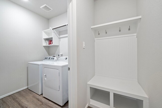 Building Photo - 7484 Caprock Cyn Ln
