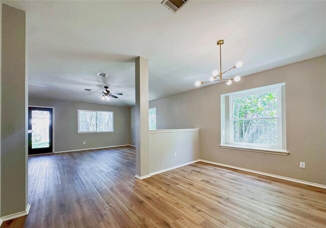 Building Photo - 906 Mammoth Ct