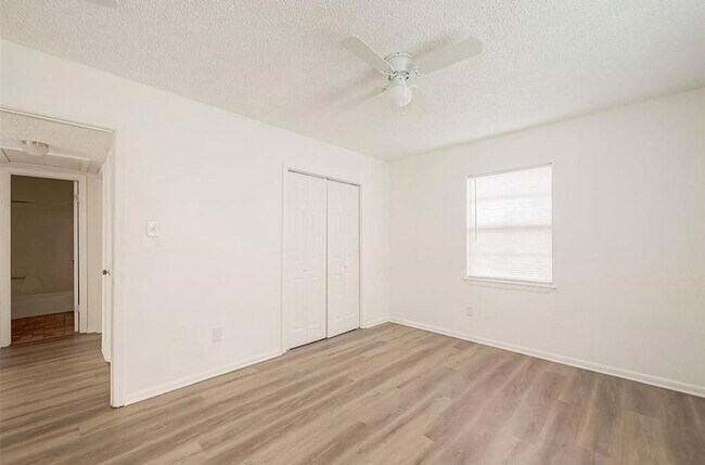 Building Photo - 8430 Round Rock Dr