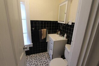 Building Photo - 3.0 bedroom in Cambridge Massachusetts 02139