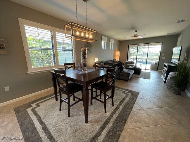 Building Photo - 7631 Jacaranda Ln