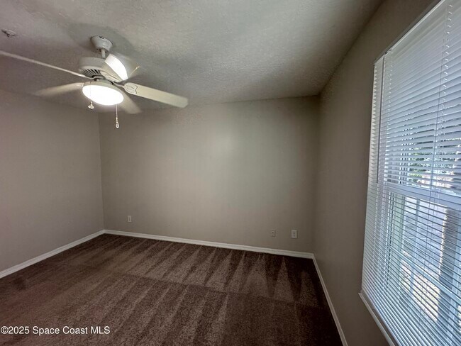 Building Photo - 7667 N Wickham Rd